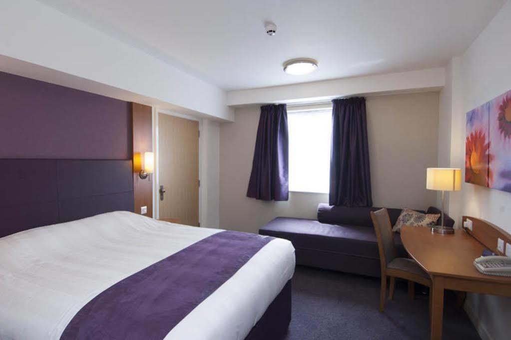 Premier Inn Greenock Exterior foto