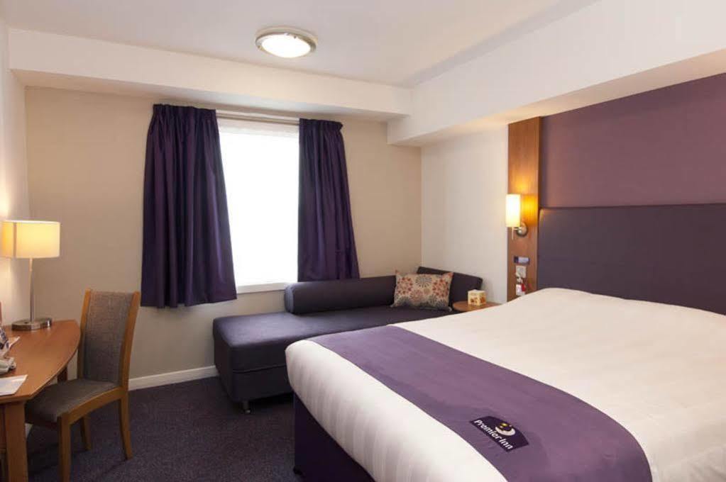 Premier Inn Greenock Exterior foto