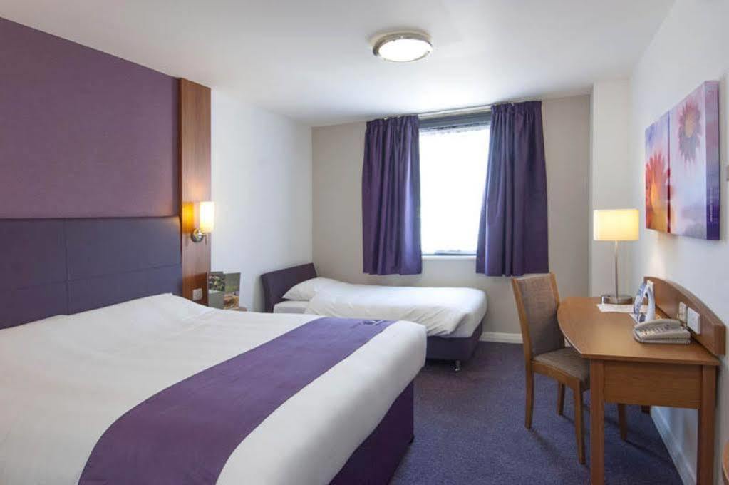 Premier Inn Greenock Exterior foto